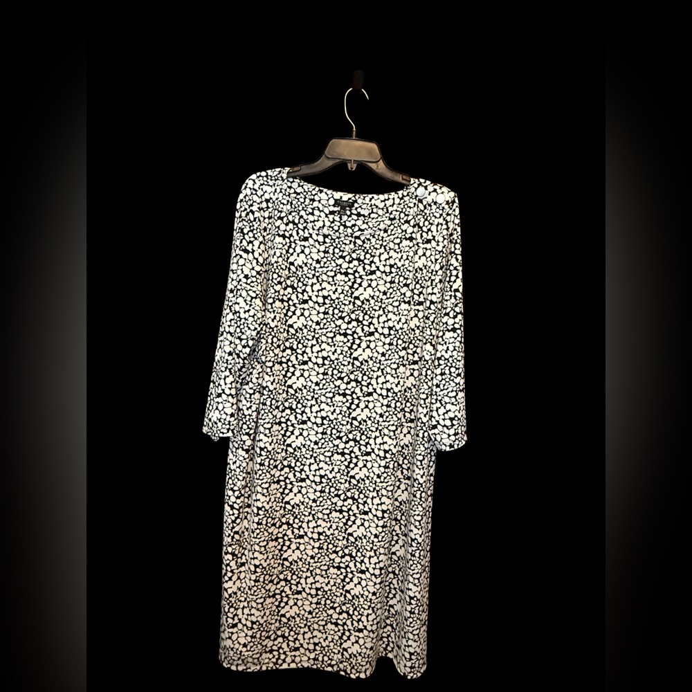 Talbots Black and White Women's Dress with Botton Accent